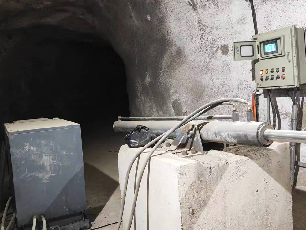 全自动皮带机液压拉紧