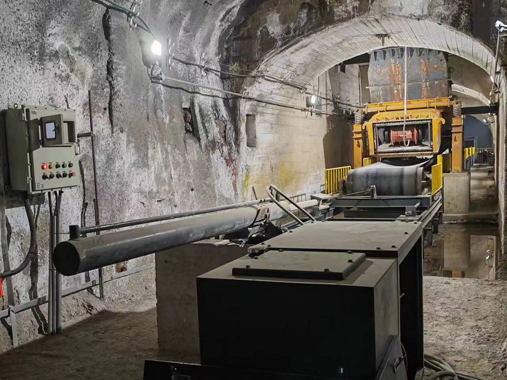 全自动皮带机液压拉紧